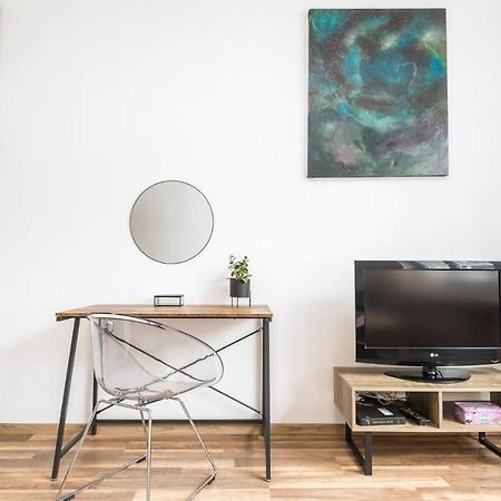 Art Legionow Wroclaw Apartment Exterior photo