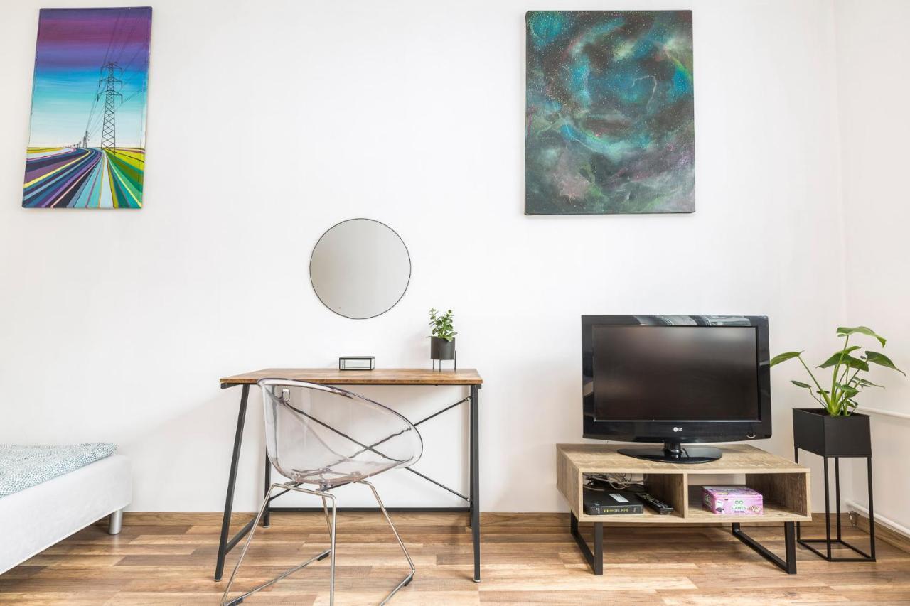 Art Legionow Wroclaw Apartment Exterior photo